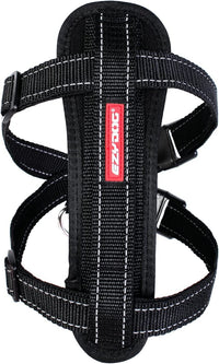Arnés EzyDog con placa de pecho ergonómica para ajuste cómodo y seguro.