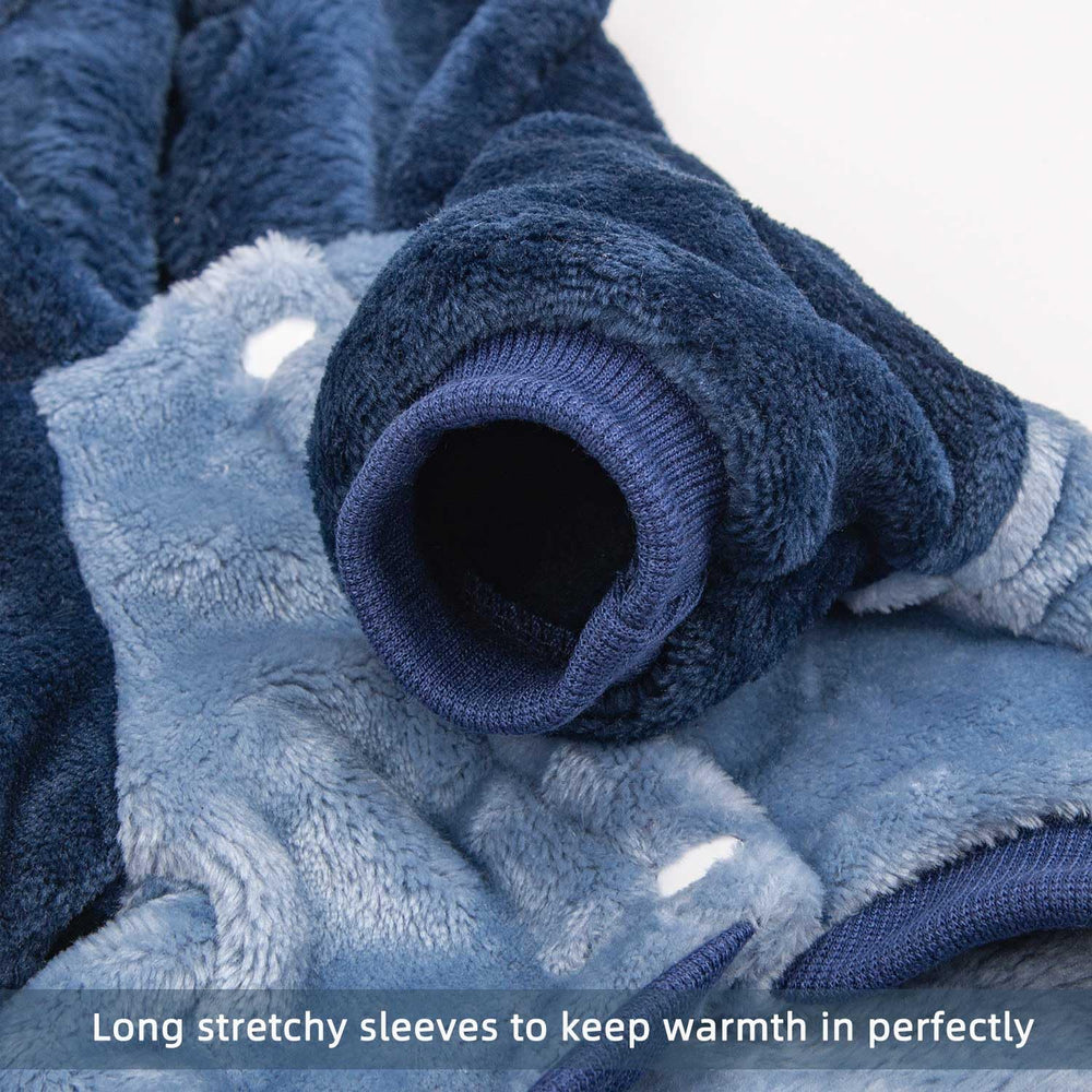 FabriCastle sudadera con capucha, textura suave que transmite calidez al tacto.