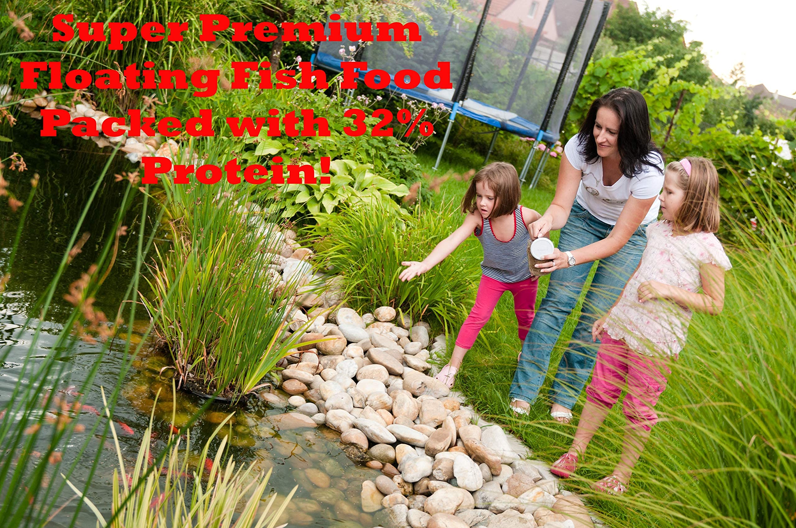 Envase claro de FAMILY FARM AND FEED con dos libras de alimento.
