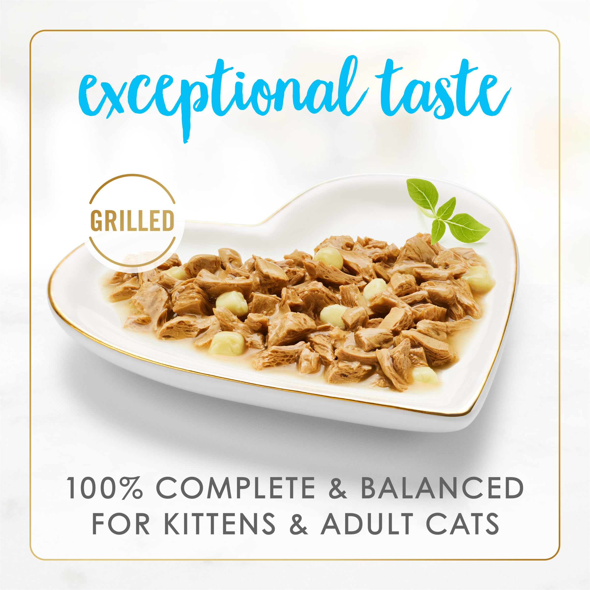 Purina Fancy Feast Delights, gato disfrutando la salsa jugosa de atún
