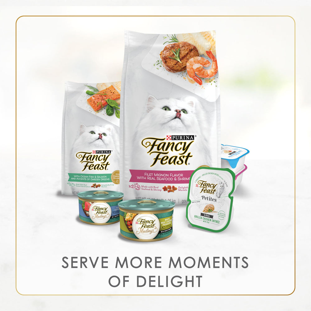 Fancy Feast pollo sabor nutritivo para gatitos curiosos.
