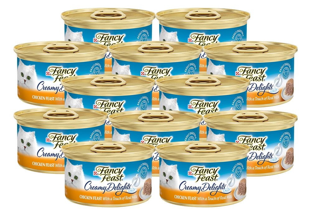 Fancy Feast Purina paté de pollo cremoso, textura suave para gatos adultos.