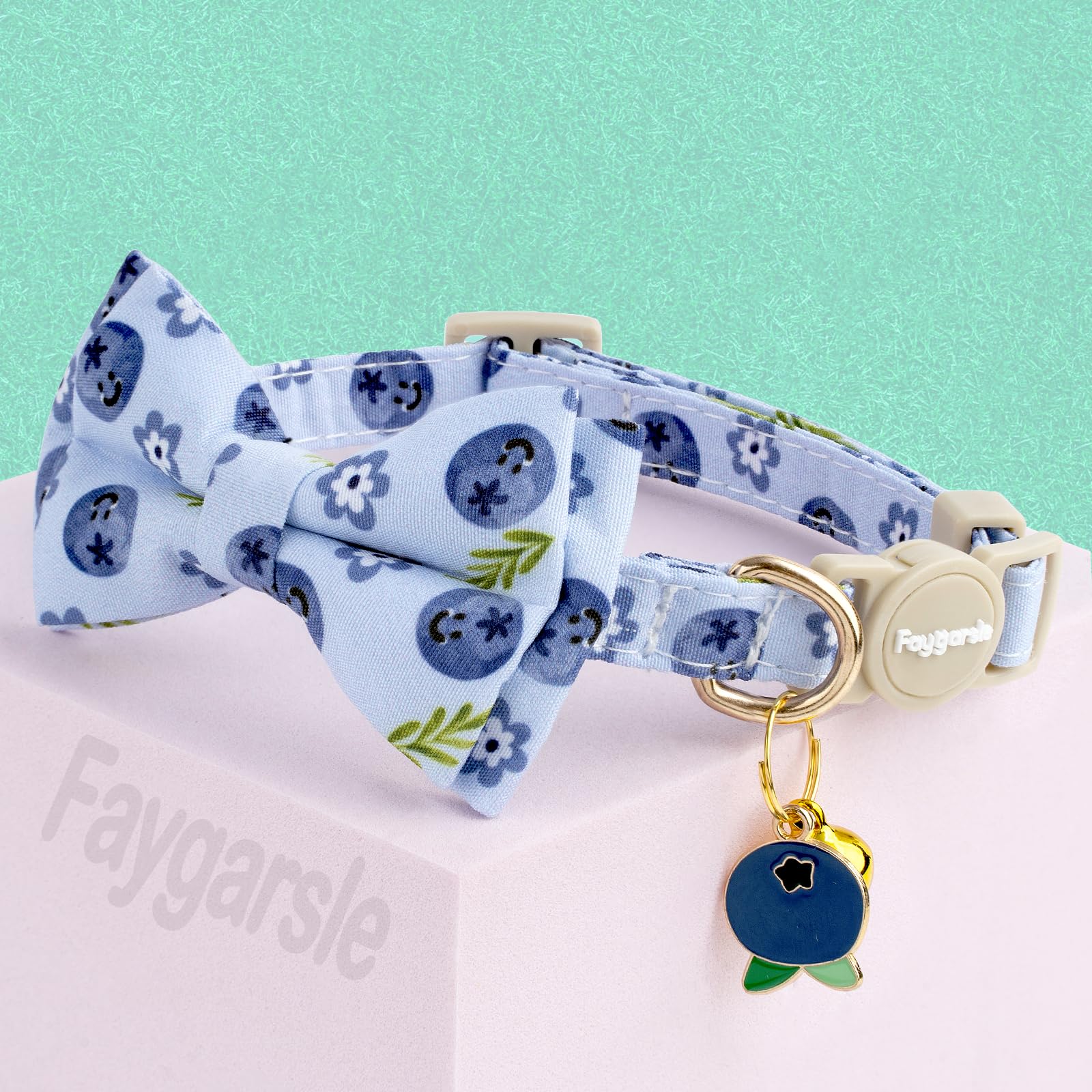 Cascabel dorado Faygarsle en collar azul, alerta suave para monitoreo.