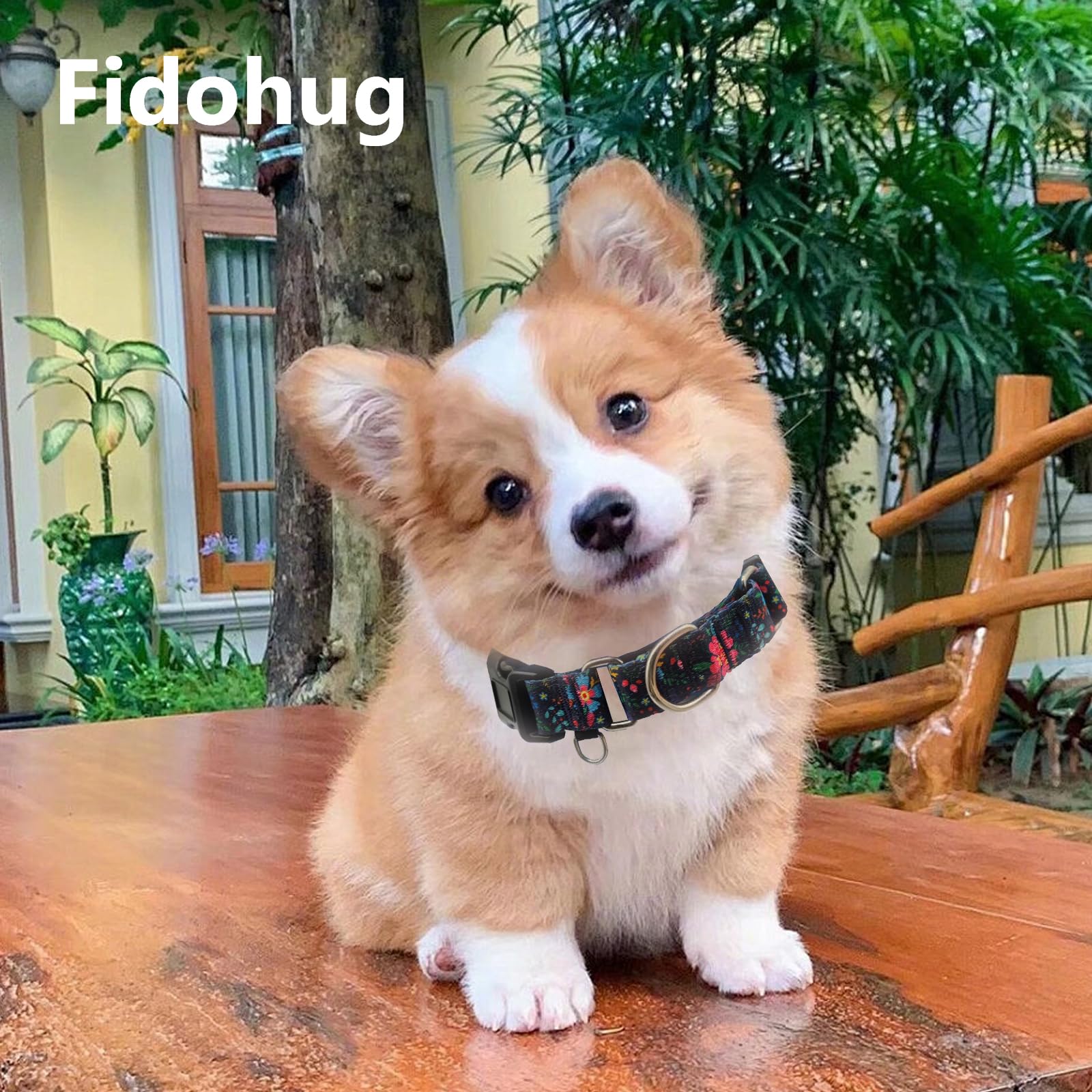 Diseño floral azul-rosado de Fidohug; collar elegante para salidas.