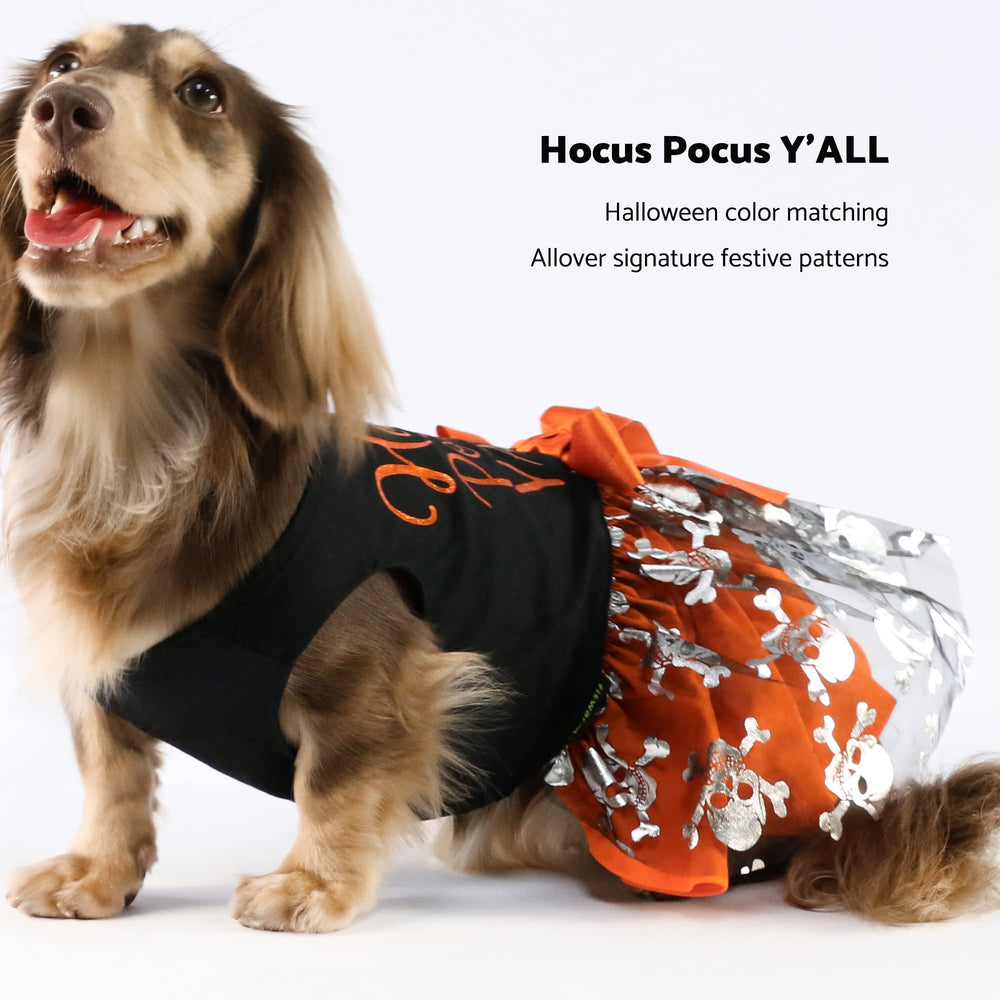 Fitwarm disfraz-perro-pirata-calavera, combina naranja y negro.