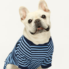 Pijama Fitwarm para perros, vista lateral, ajuste cómodo para paseos y uso diario.