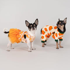 Fitwarm Pijamas beige para perros, combinables con atuendos otoñales.