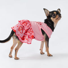 Patrón de corazones y llaves en el vestido Fitwarm, perfecto para fotos.