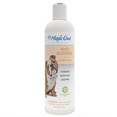 Four Paws Magic Coat: botella del acondicionador para perros, facilita una aplicación suave.