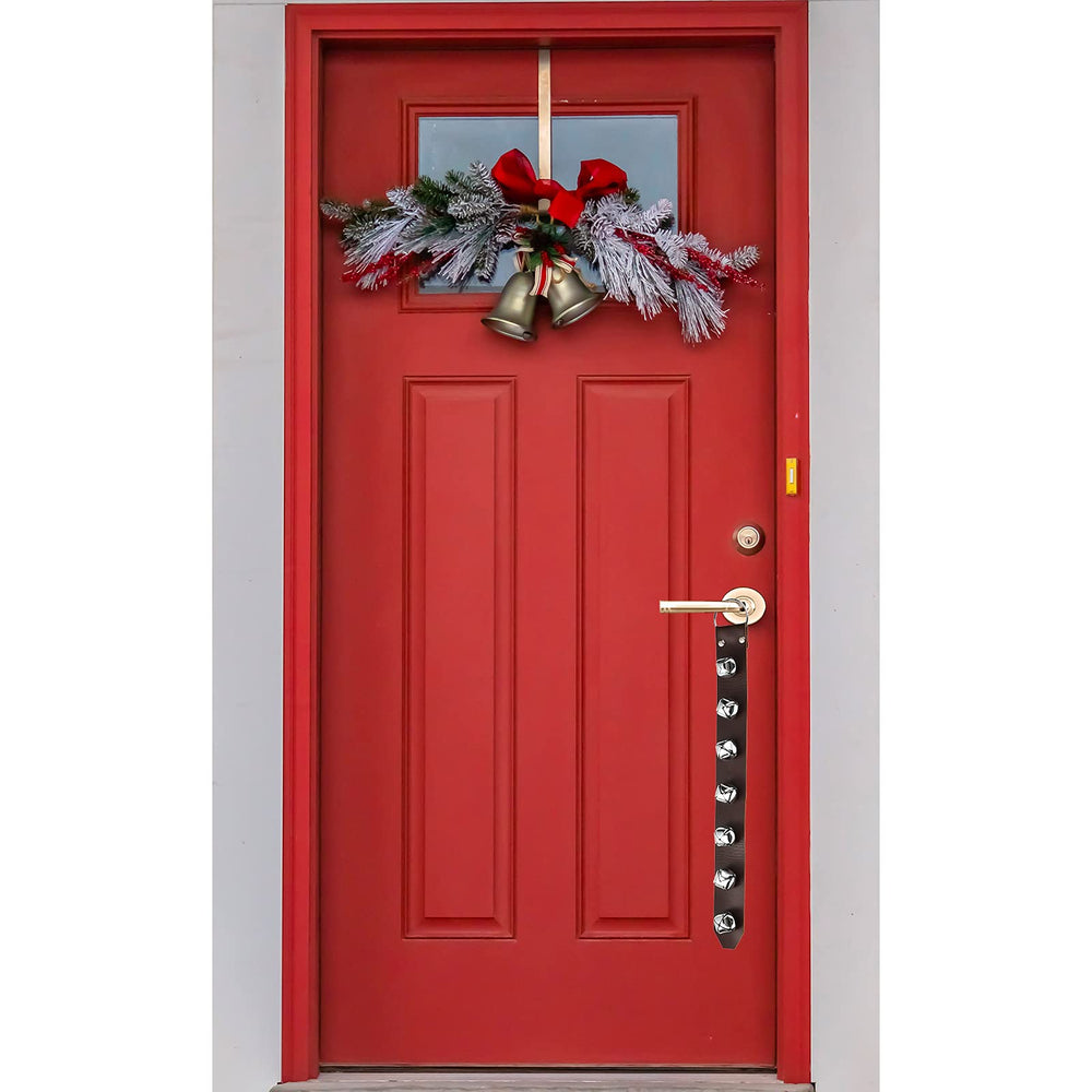 Frienda decoracion-navidad-cascabeles-puerta: ambiente festivo en cocina o sala