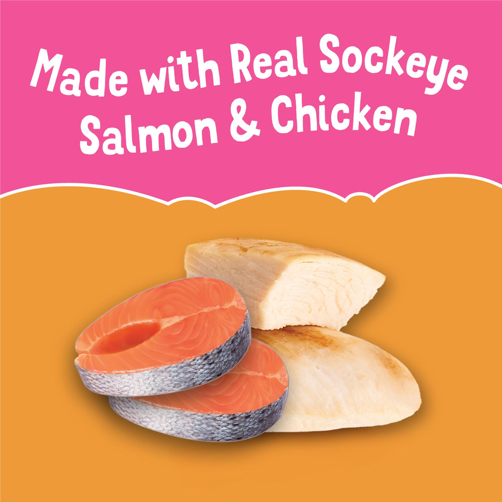 Salmón real en trozos jugosos para el gusto diario del gato.