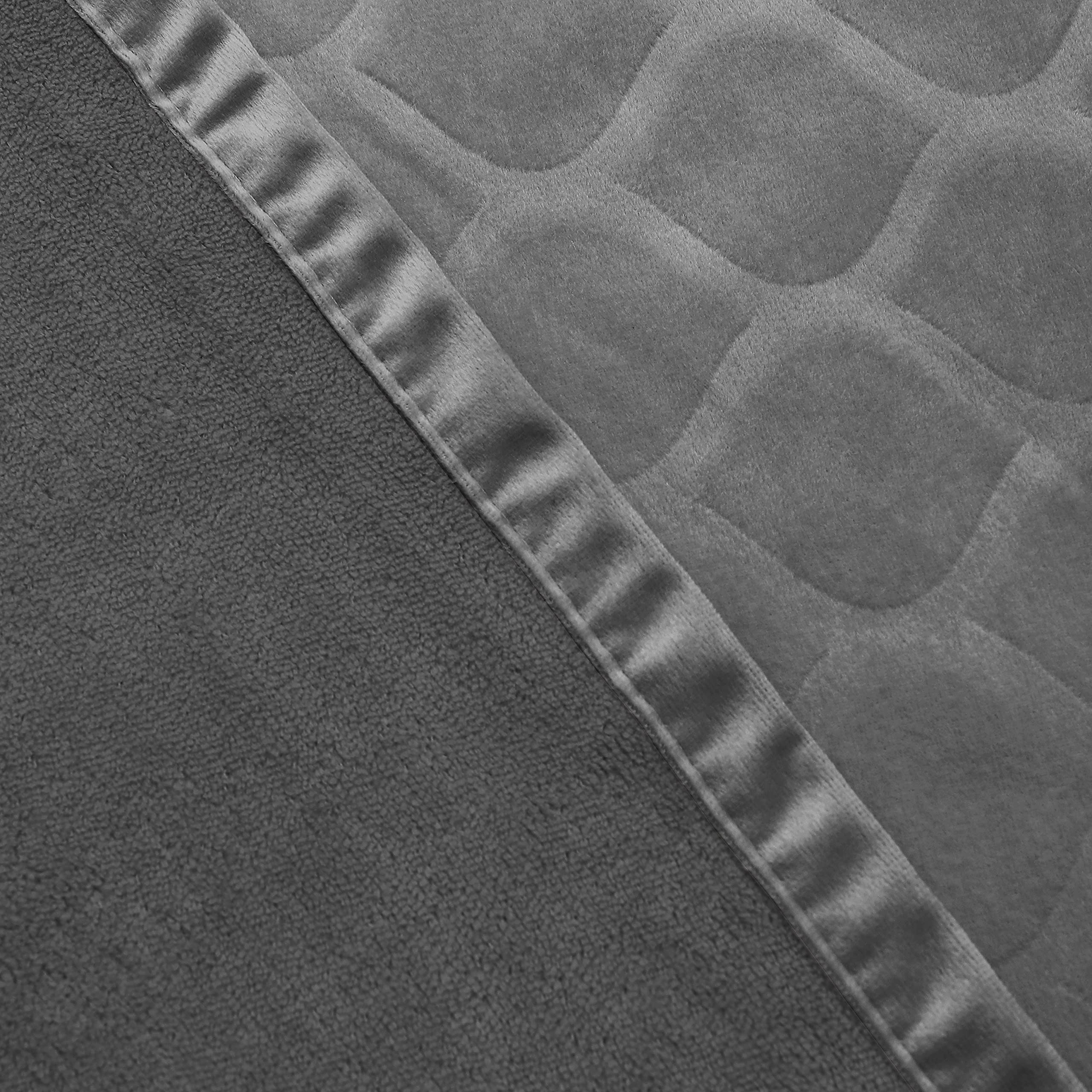 Protege muebles y alfombras con la manta Fuguitex para pelos y manchas.