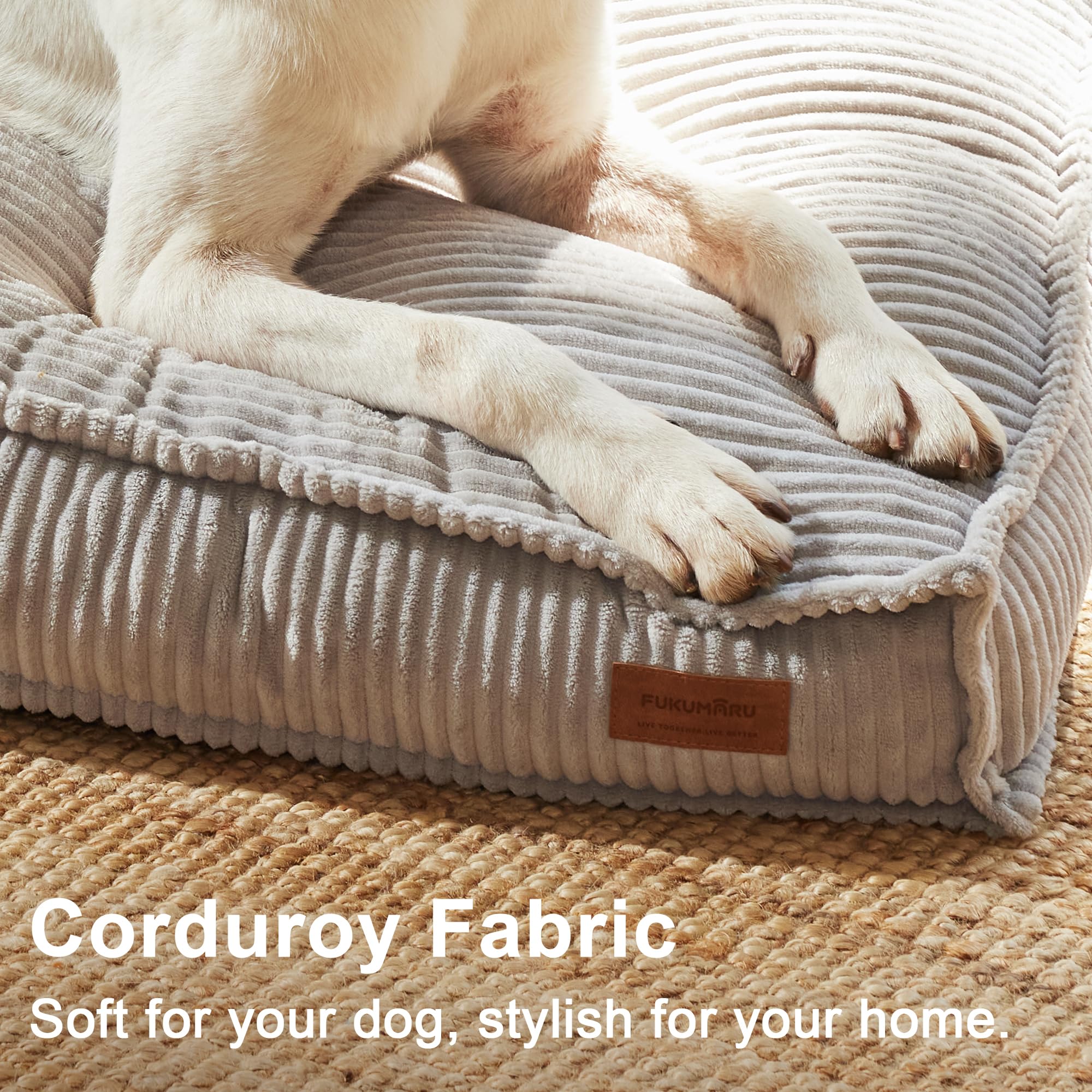 Cama FUKUMARU de corduroy con funda lavable, fácil limpieza tras juego activo.