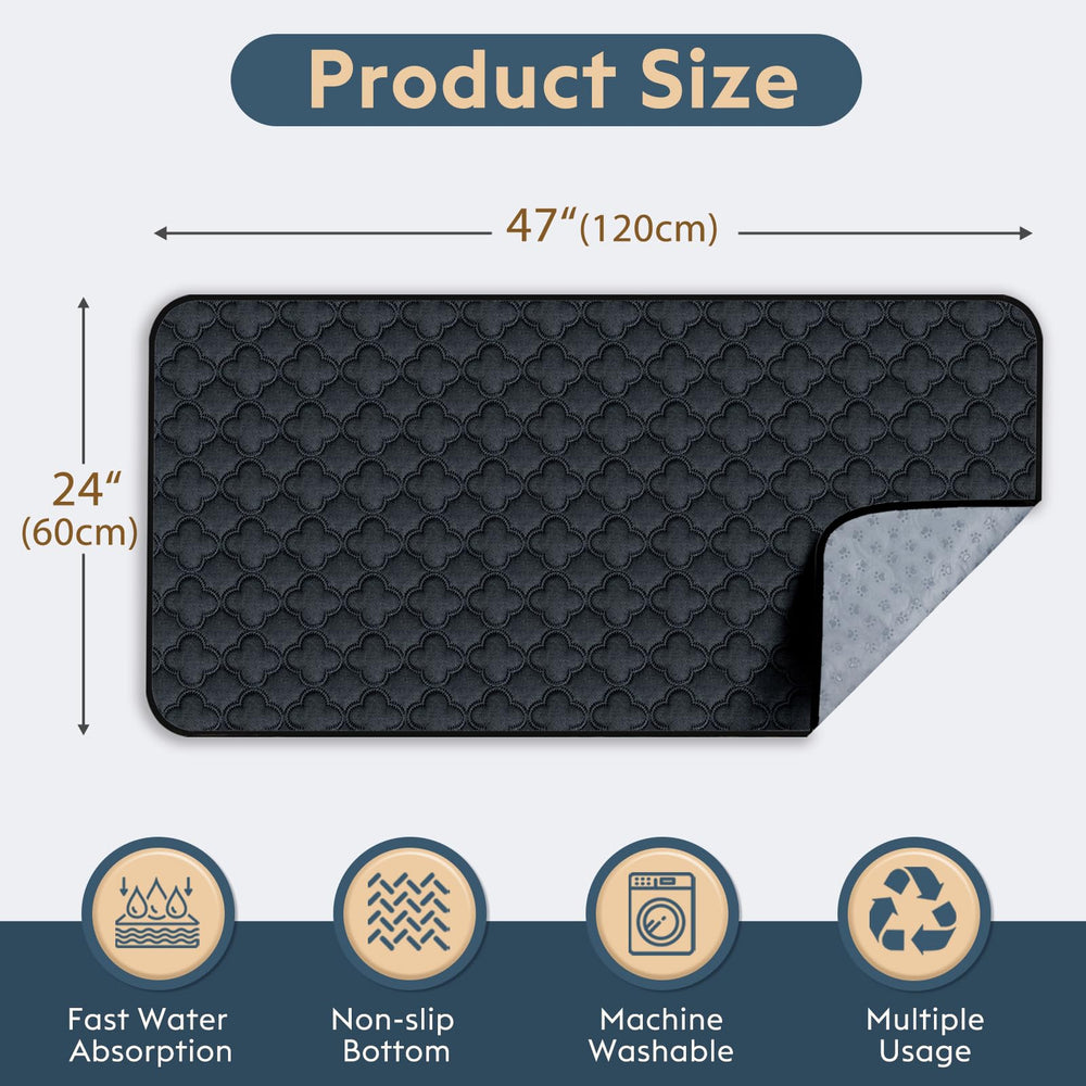 Base impermeable FunFurry 24x47 cm mantiene el piso seco.