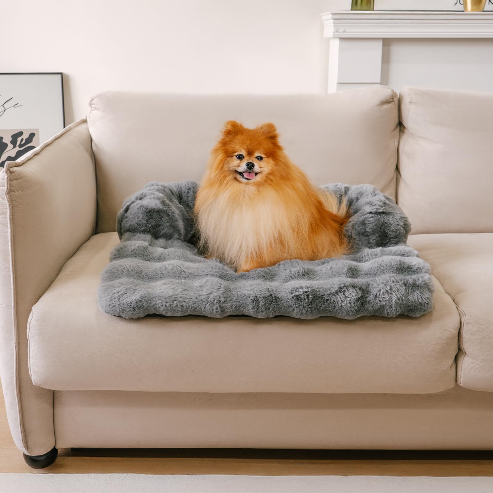 Funny Fuzzy protector-sofa-mascotas cuida el mueble y evita resbalones.
