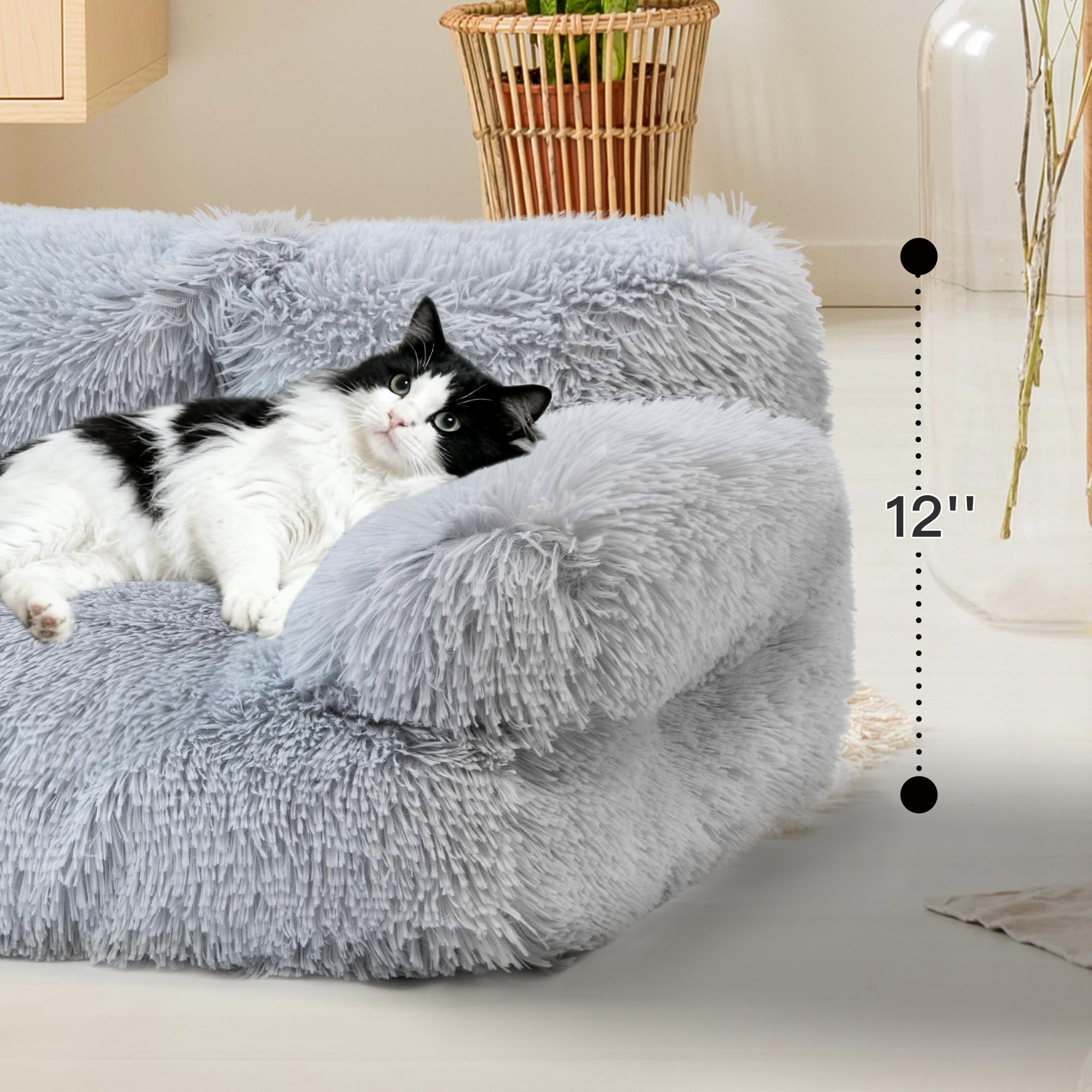 Sofá cama FURMORENE, opción ideal para mascotas pequeñas.