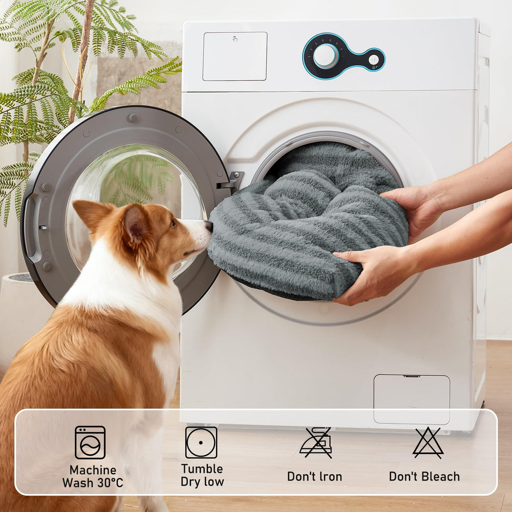 Cama FurTIME lavable a máquina facilita limpieza rápida.