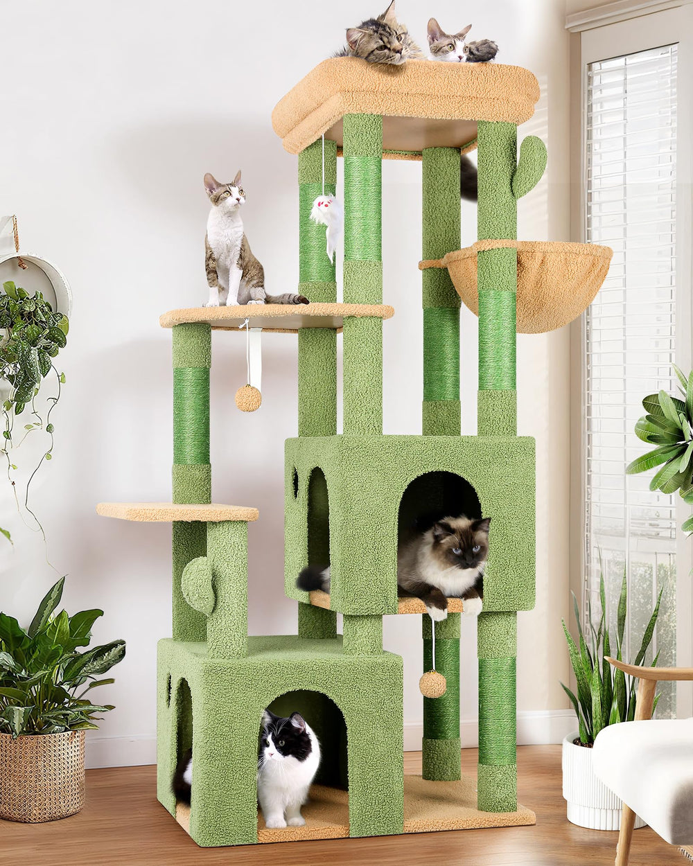 Torre cactus para gatos de Globlazer, plataforma superior amplia para descansar y observar.