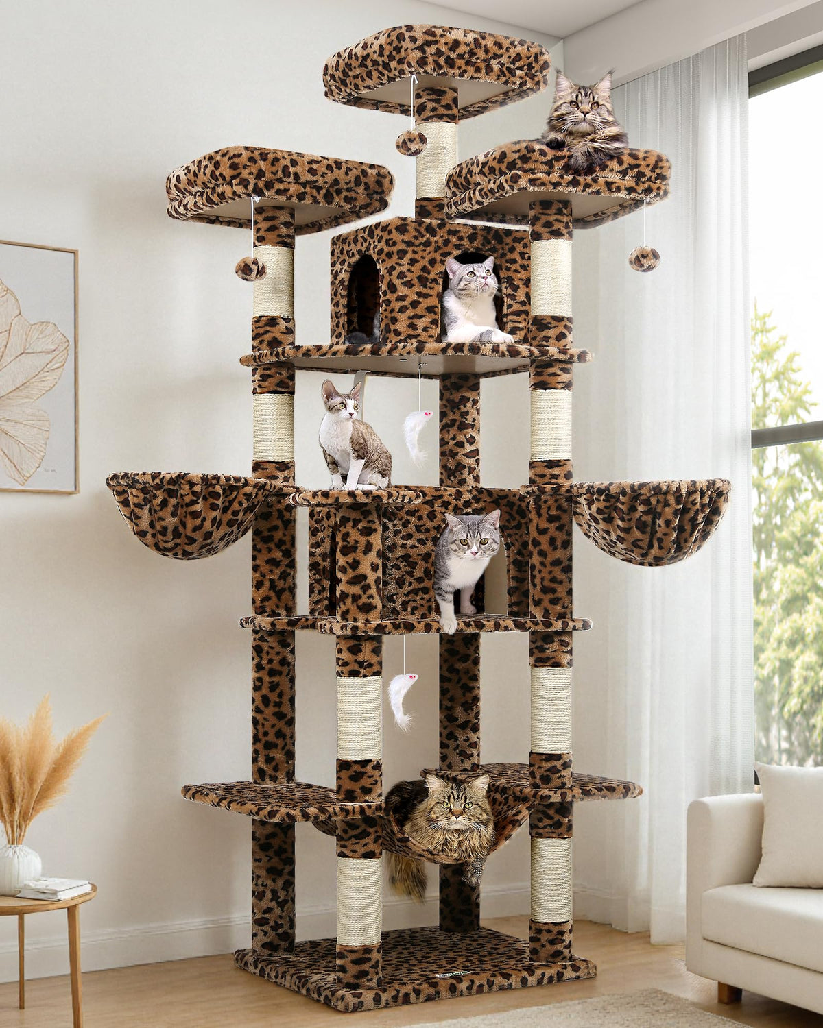 Globlazer Gran Torre para Gatos Grandes: posaderos superiores para observar desde arriba.