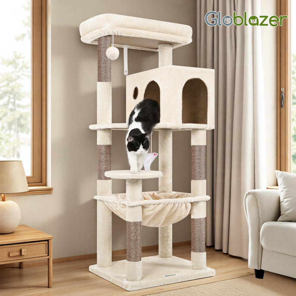 Espacios verticales con plataformas y túneles para trepar en Globlazer.