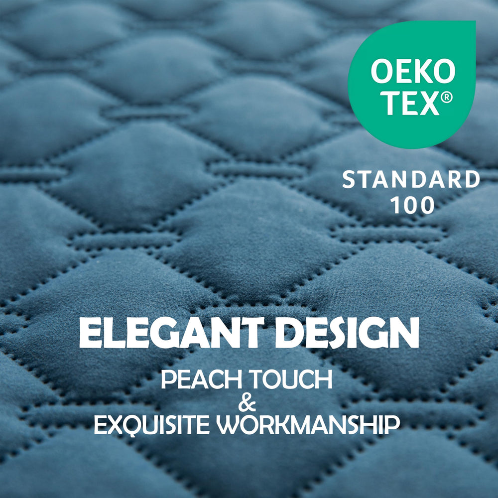 Protección de manchas en sofá con gogobunny para áreas de descanso.