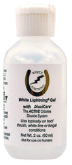 Botella de Grand Circuit White Lightning Gel para uso tópico en la pezuña.