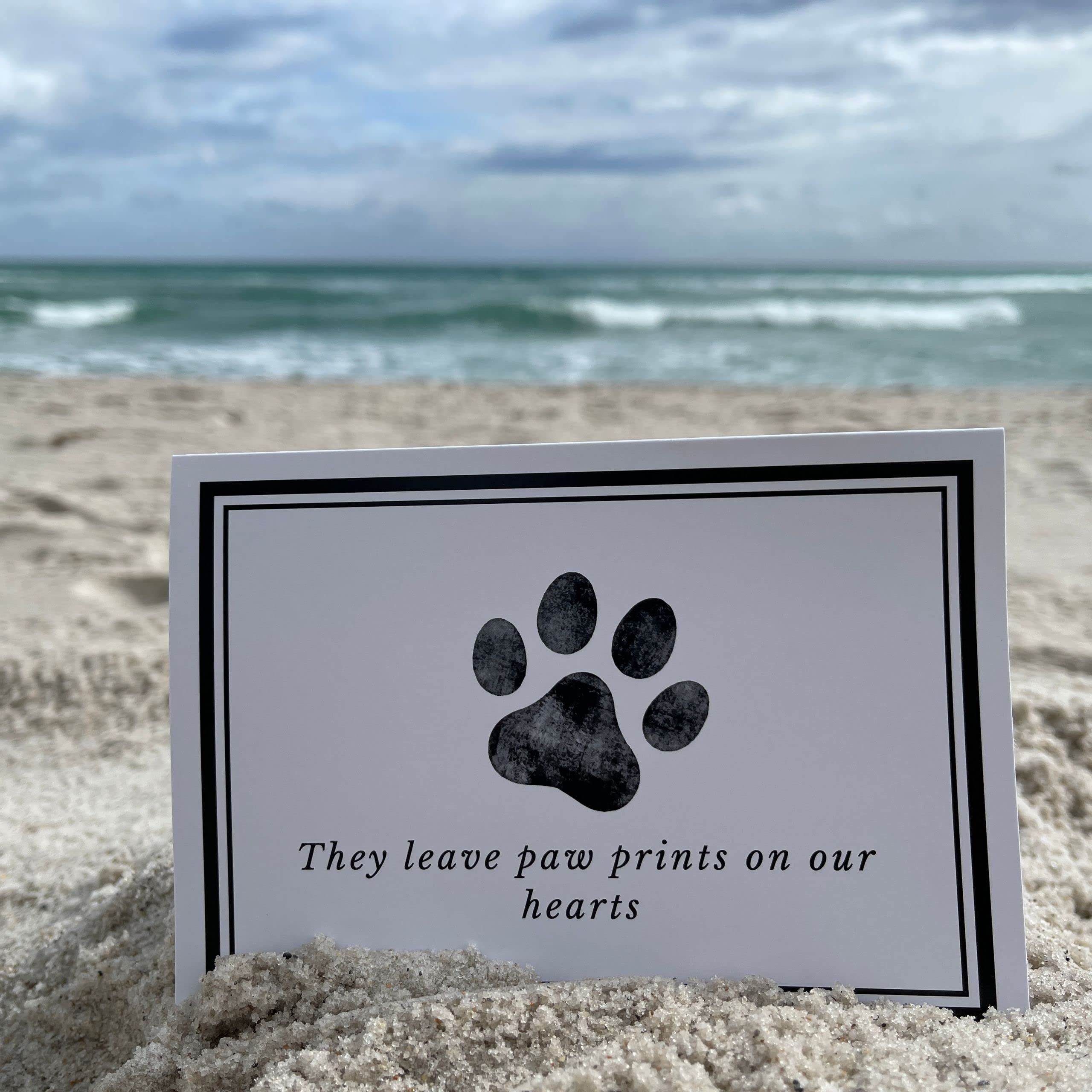 Groomers Margins: tarjetas hechas en EE. UU. con calidad de sobre para entregar con dignidad.