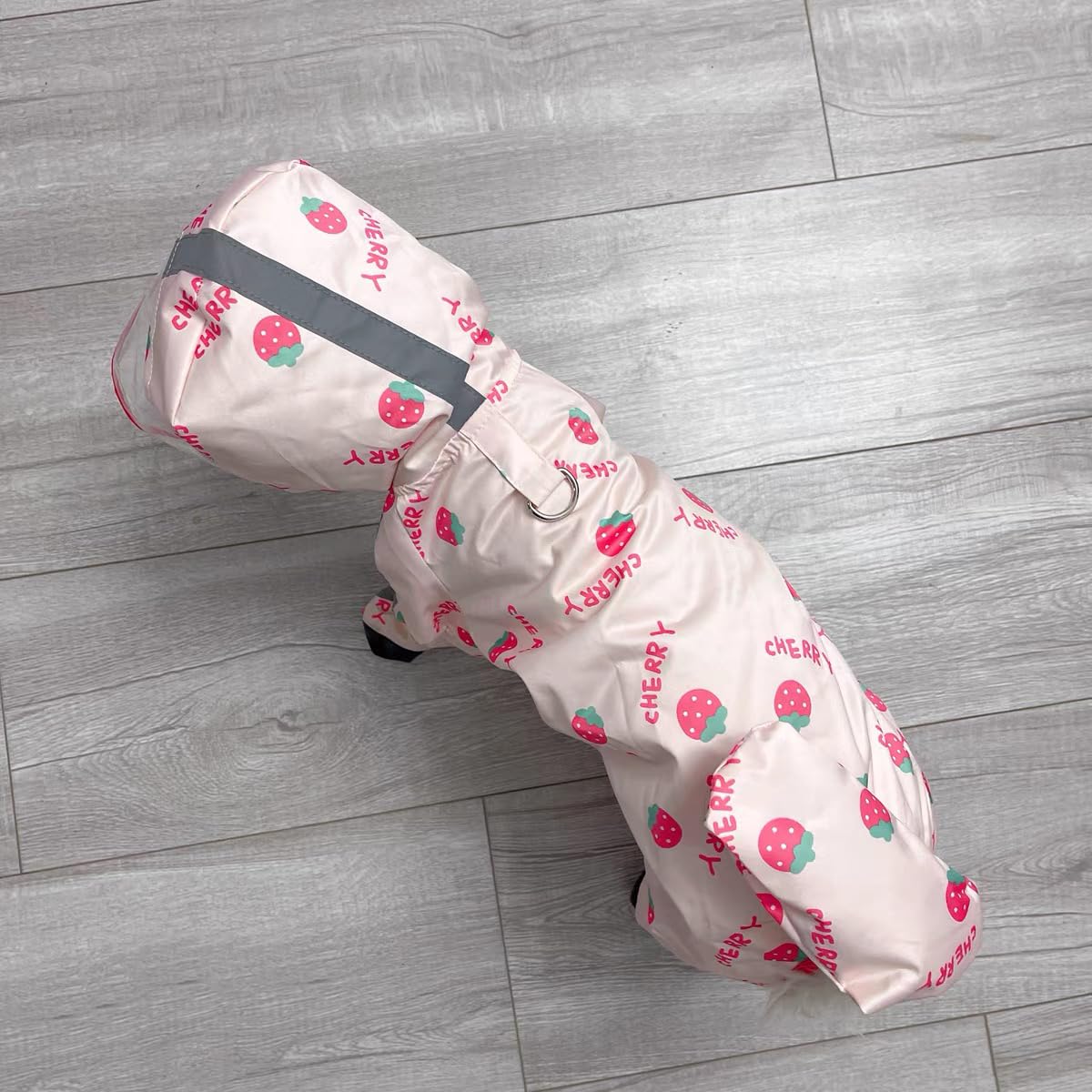 Protección de patas de la chaqueta Harikaji para perro pequeño frente a charcos.