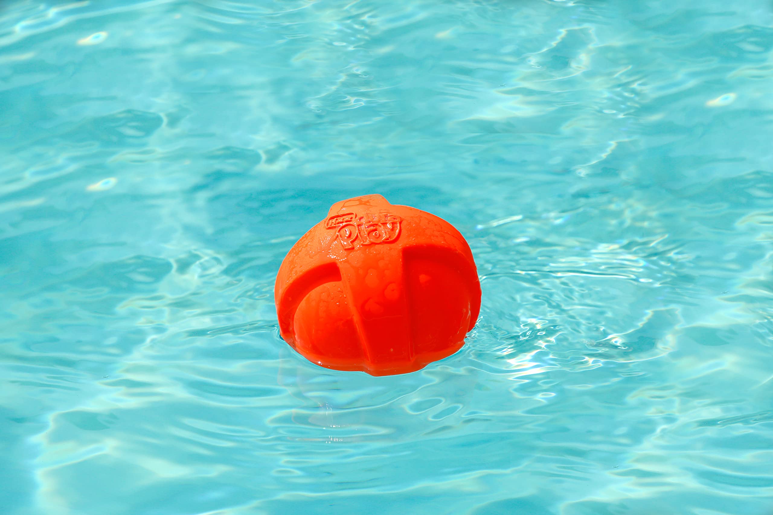 Juguete Hartz que flota, ideal para juegos en agua.