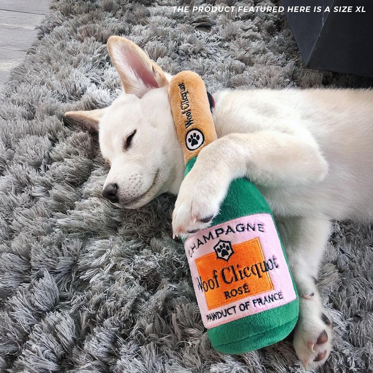 Woof Clicquot Rose lavable a máquina para limpieza fácil.