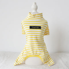 Pijama para mascota Hdwk&Hped, cuello elástico para un ajuste seguro.