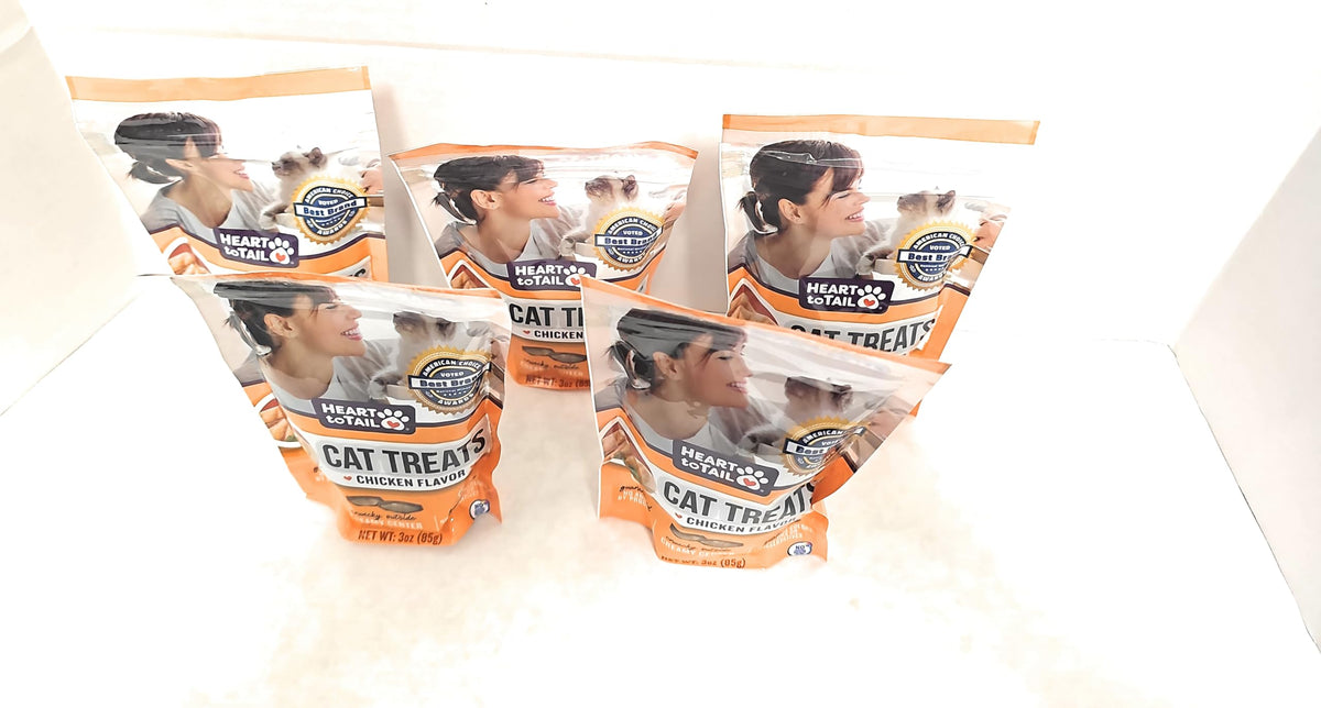 Heart To Tail gatos snacks pollo crujiente exterior crema interior para premio diario