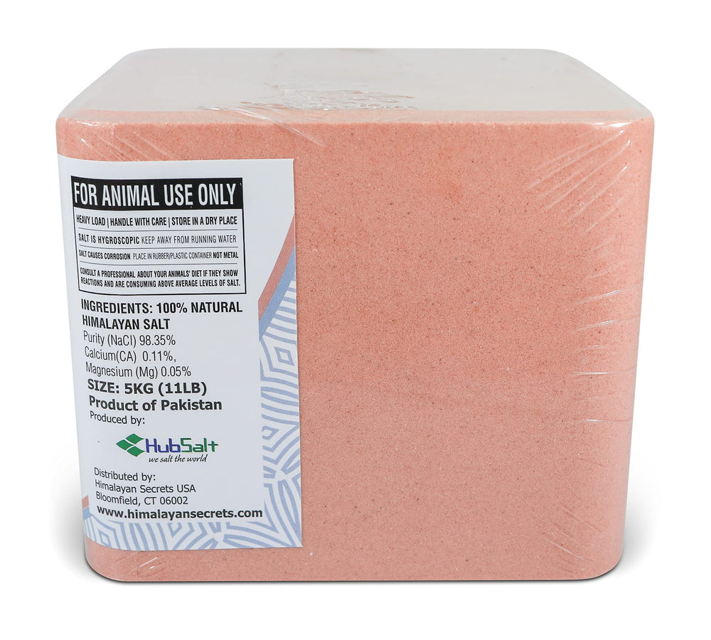 Sal rosa Himalayan Secrets en pasto, ideal para áreas de pastoreo