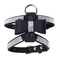 Arnés HimyBB para perro pequeño con cristales brillantes, ideal para paseos elegantes.