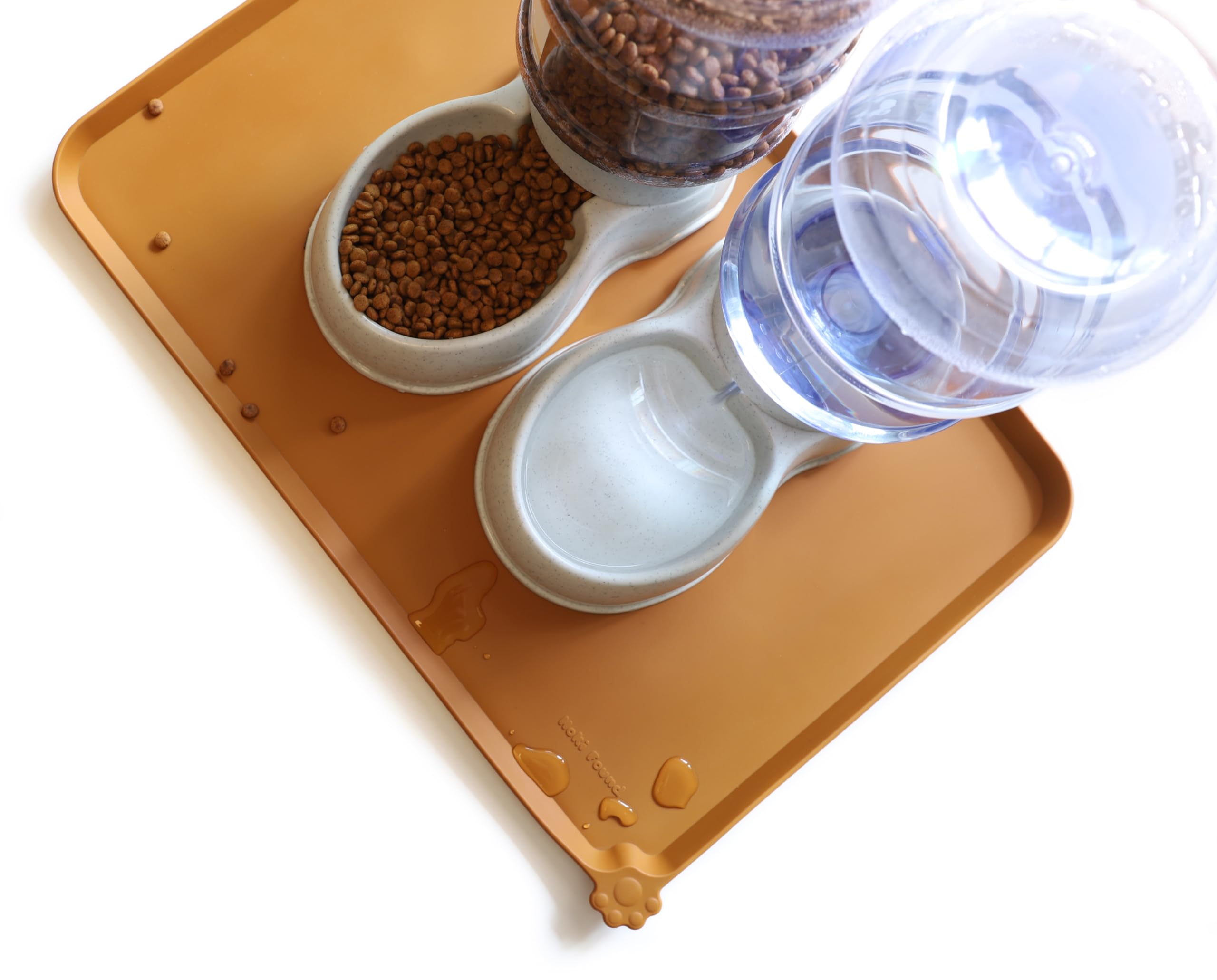Diseño compacto de viaje Hoki Found, ideal para comer fuera de casa.
