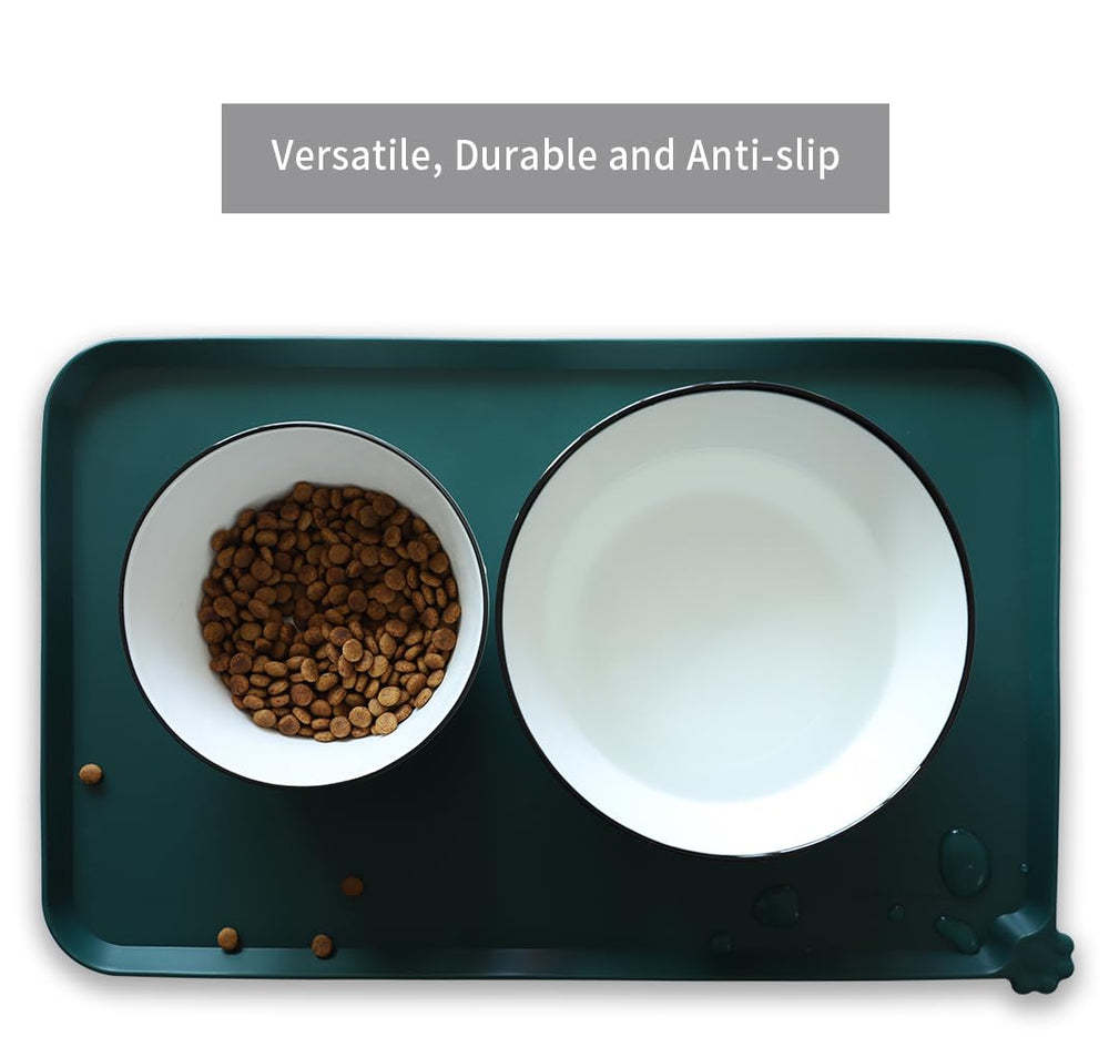 Estera antideslizante de silicona Hoki Found, ideal para perros y gatos durante la comida.