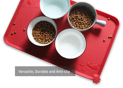 Material impermeable y fácil de limpiar Hoki Found para comer mascotas.