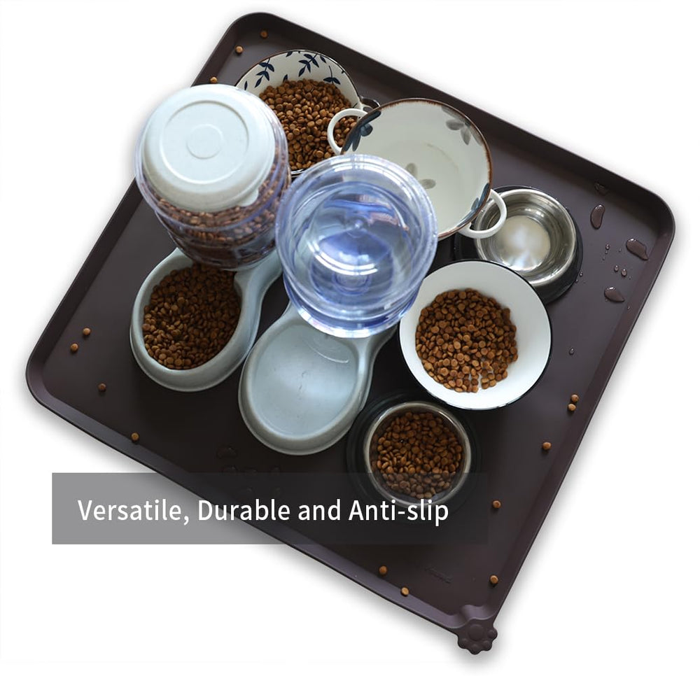 Tapete con borde elevado Hoki Found para evitar derrames en su plato.