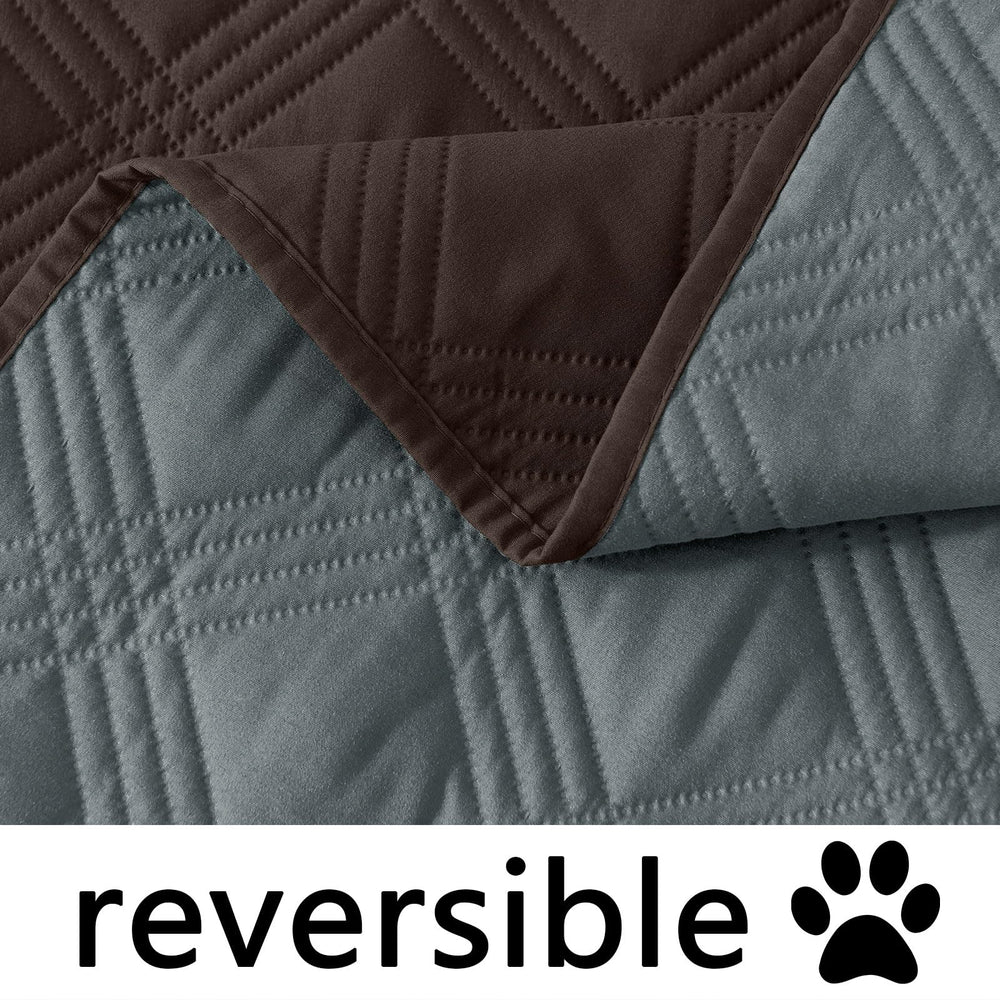 Ideal para perros y gatos, protegiendo sillón y cama con estilo.