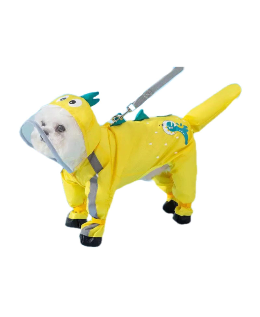 Impermeable para perros con capucha transparente para mayor visión durante paseos bajo lluvia.