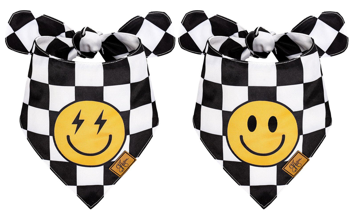 Bandana JarThenaAMCS con rostro feliz y diseño retro para sesiones de fotos