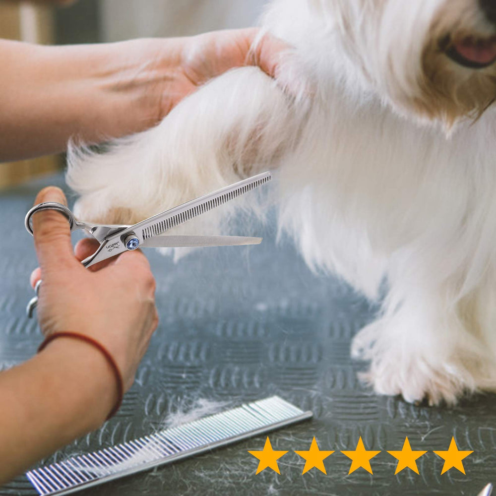 Corte suave y texturizado en perros y gatos con las tijeras JASON.