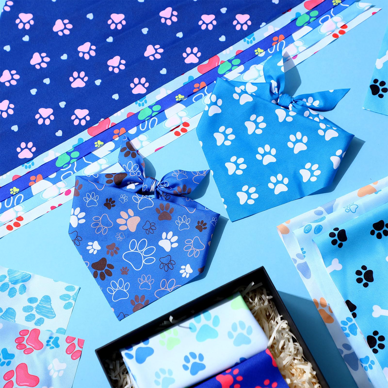 Jeere bandana con corazones, añade estilo en paseos y sesiones.