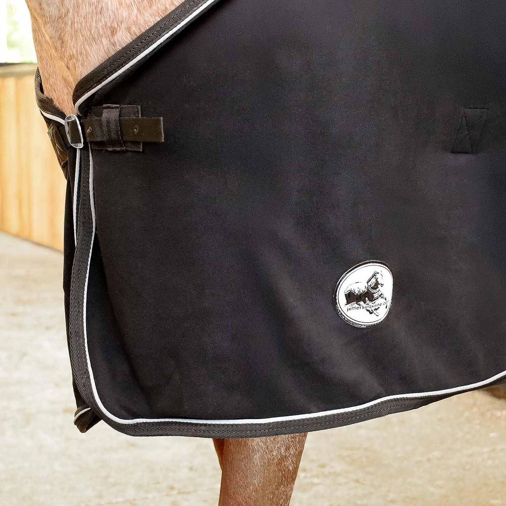 Jeffers manta de felpa caballo ajuste cómodo con broches frontales para evitar deslizamientos