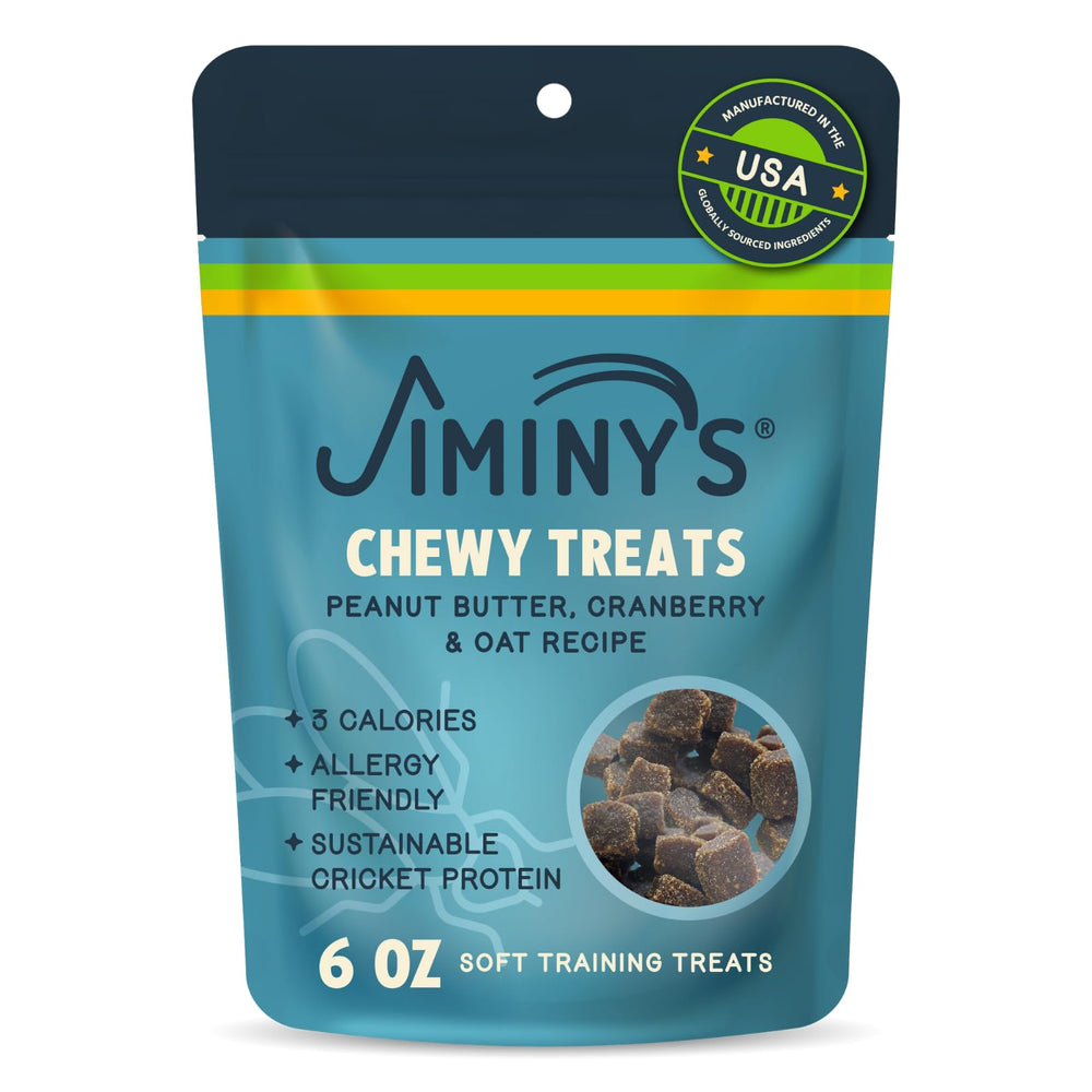 Jiminy’s frente al empaque de premios masticables para perros, ideal para entrenamiento.
