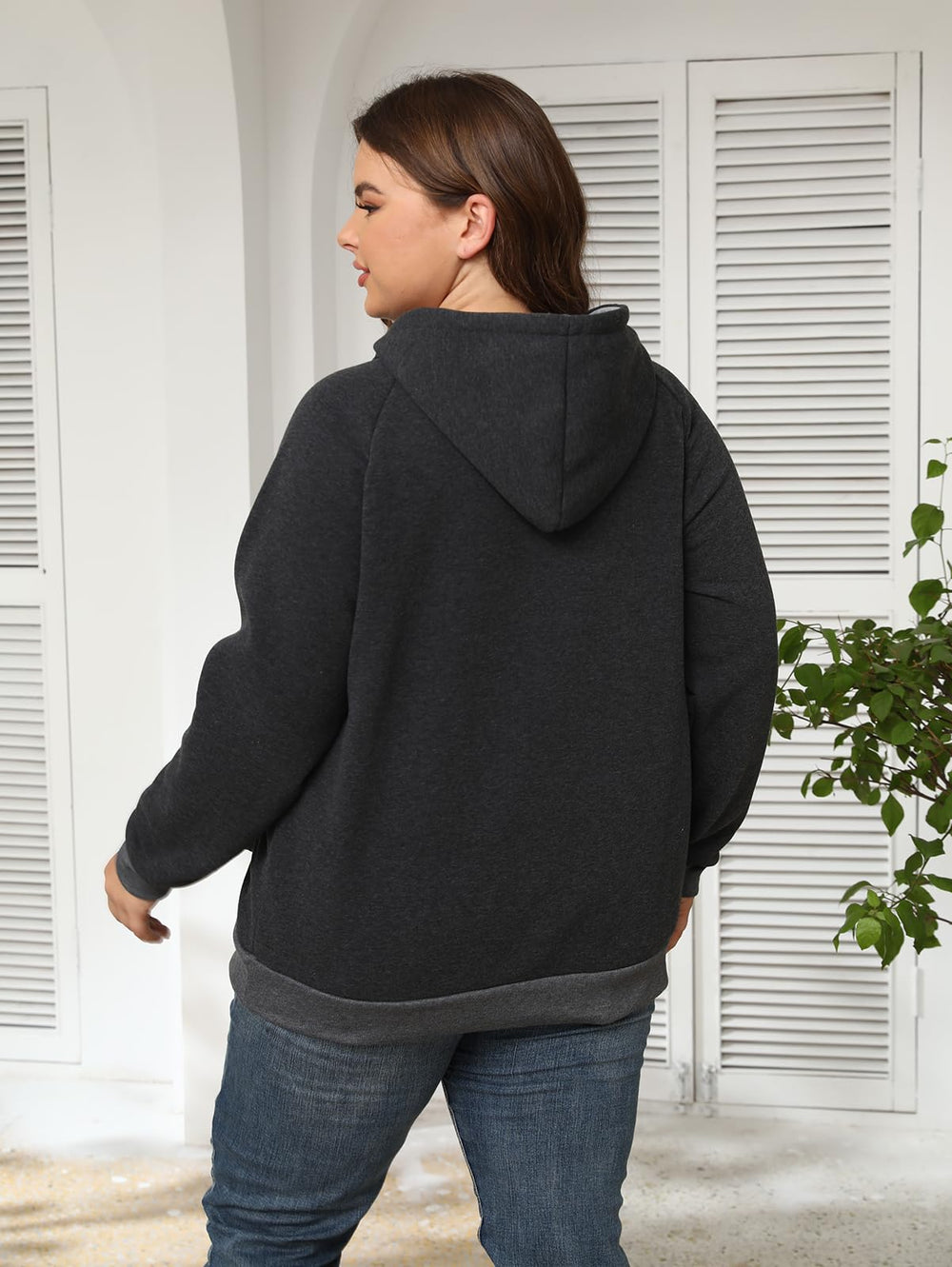 JMOREDEEP sudadera mantiene las manos libres gracias al bolsón.