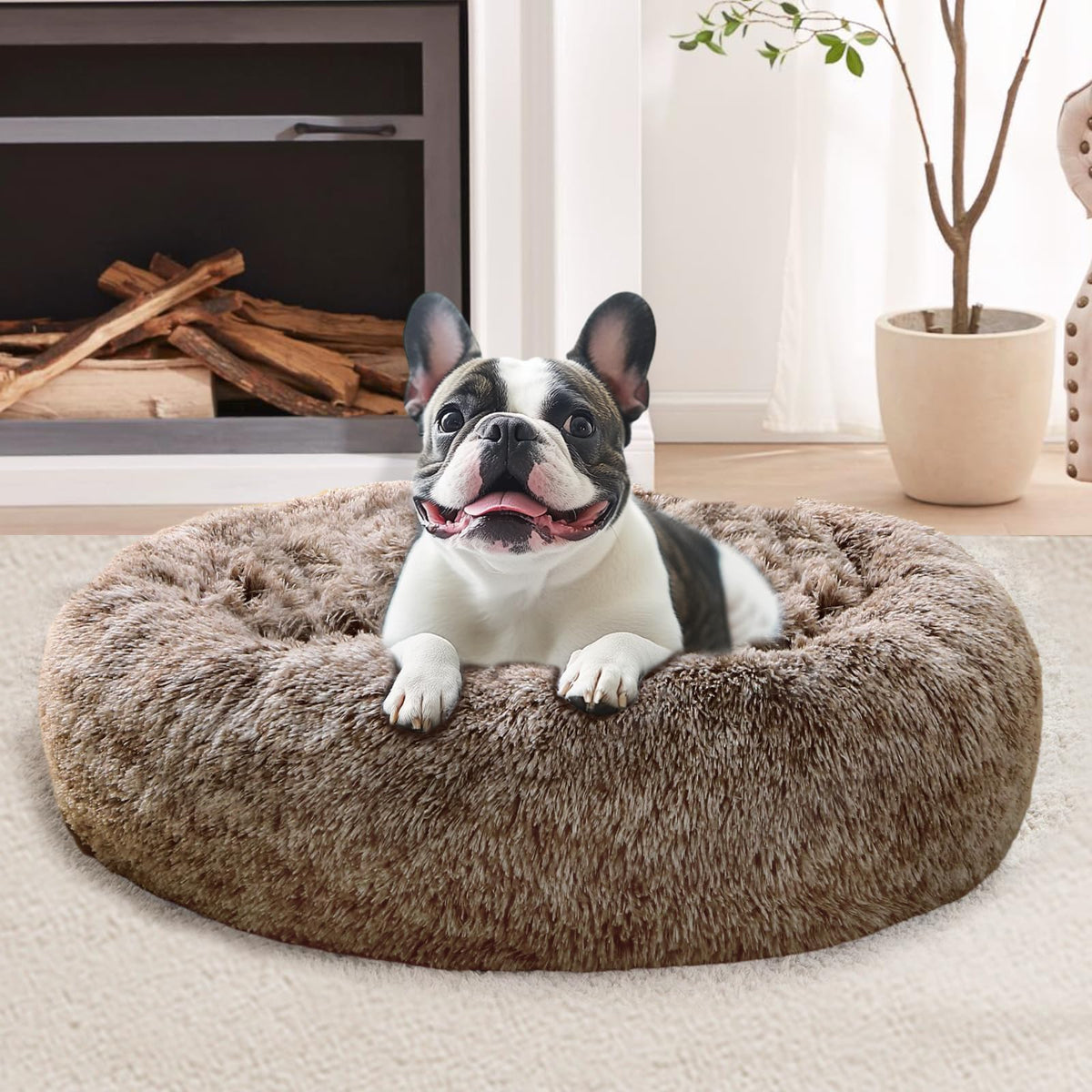 Cama redonda JOLLYVOGUE para mascotas ofrece comodidad envolvente para siestas tranquilas.
