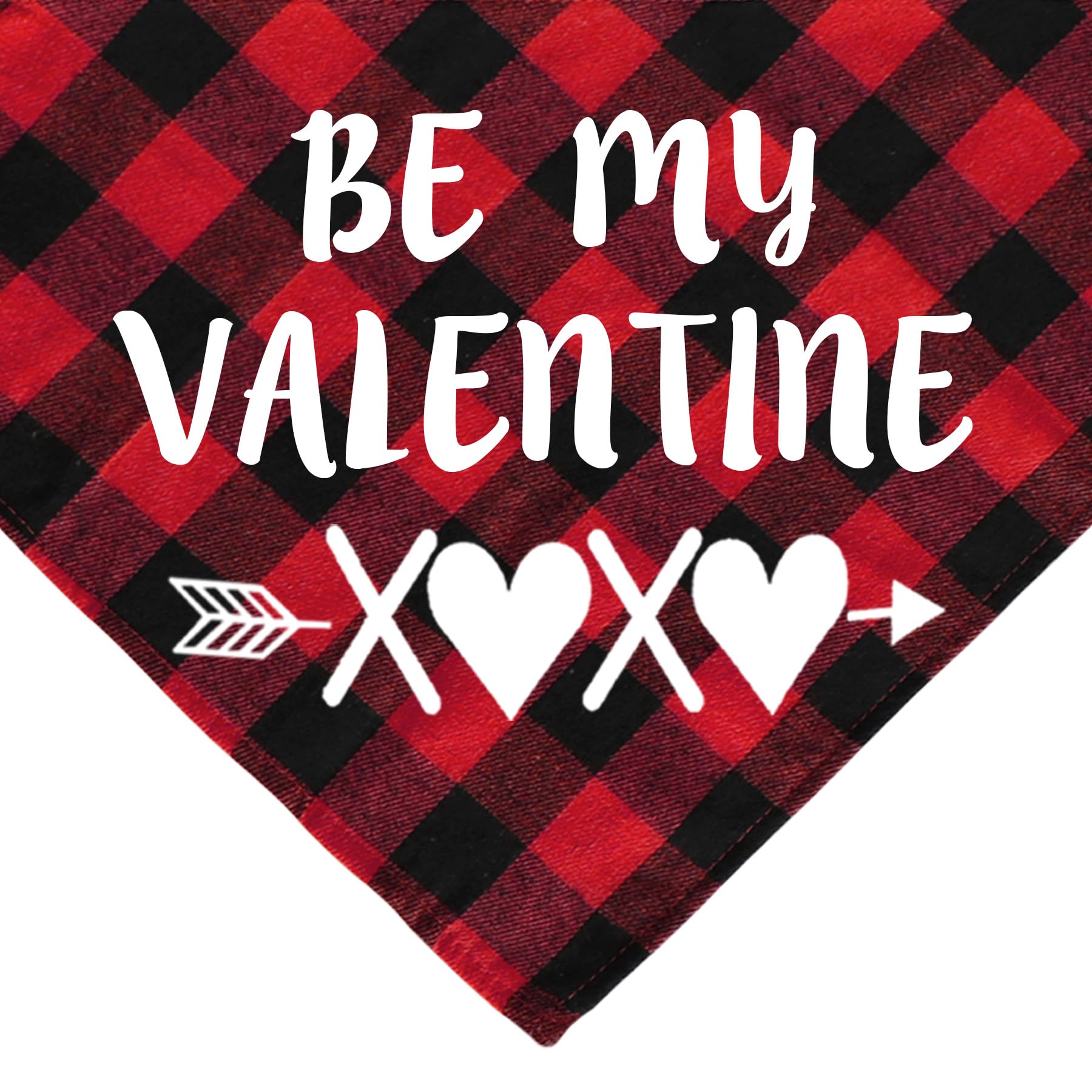 Bandana JOTFA con corazones rojos, ideal para sesiones de fotos.