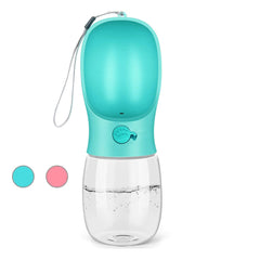 Kalimdor botella de agua para perro azul, ideal para paseos con agua a mano.