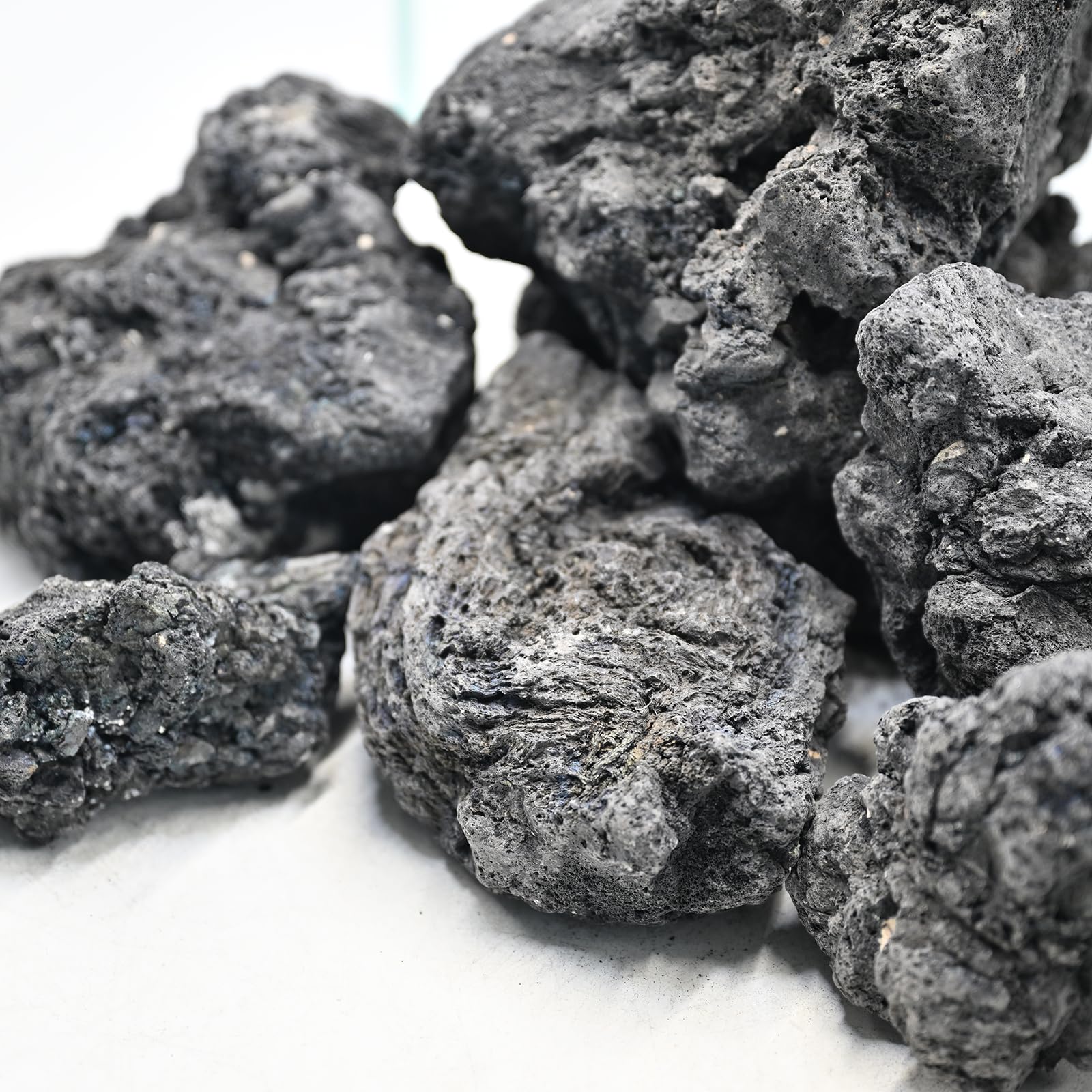 Piedras lava multiproposito de Kecilke ofrecen versatilidad para hogar y jardin.
